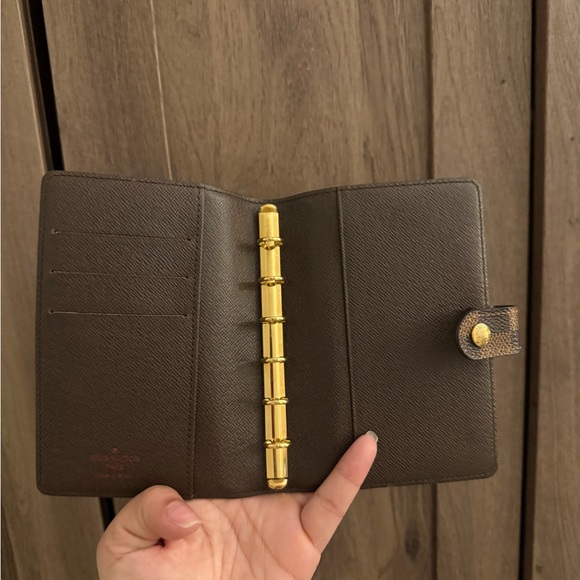 Louis Vuitton Agenda - Picture 7 of 10